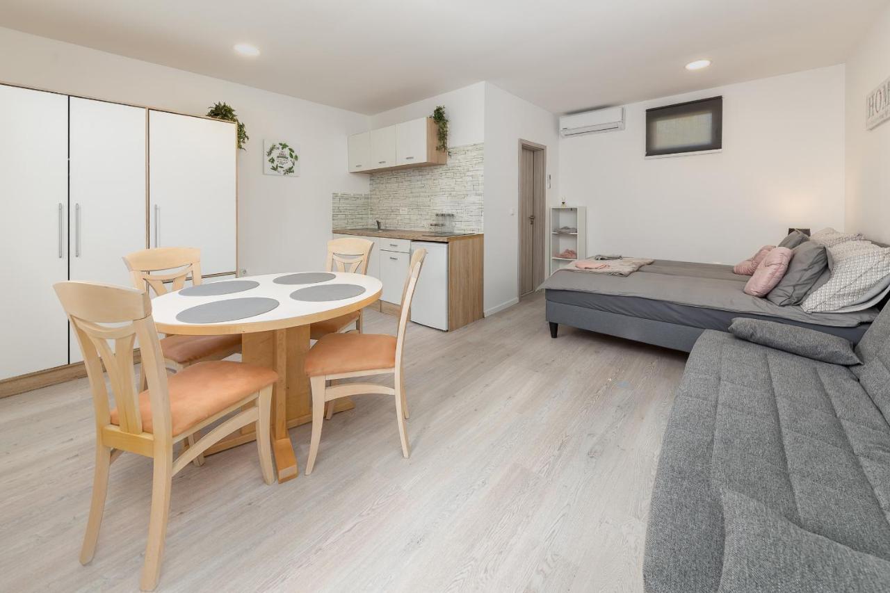 Apartments Berni Ljubljana Extérieur photo