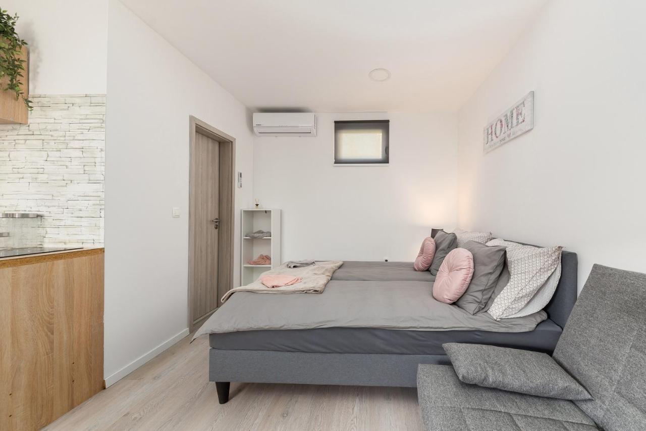 Apartments Berni Ljubljana Extérieur photo