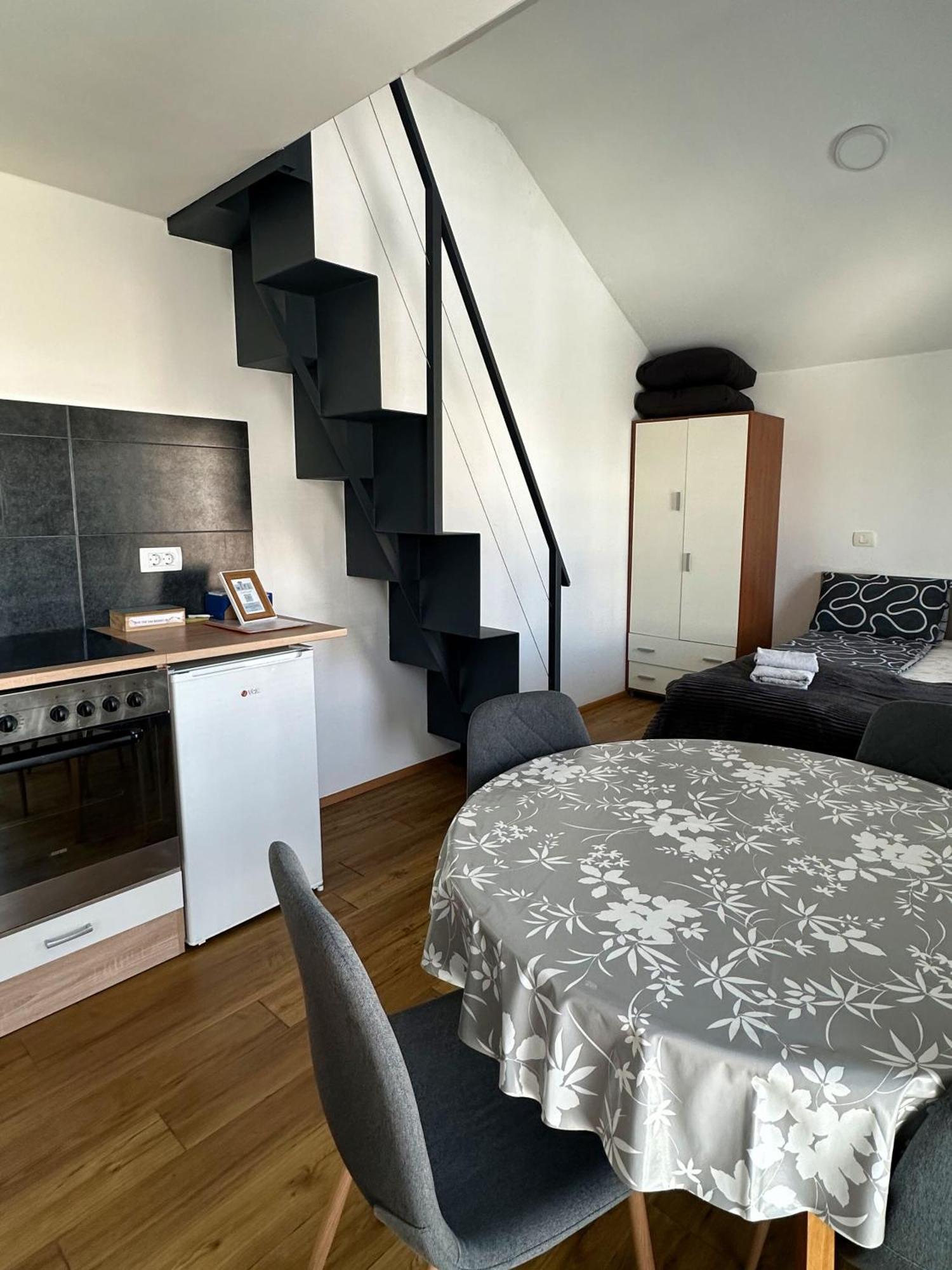 Apartments Berni Ljubljana Extérieur photo